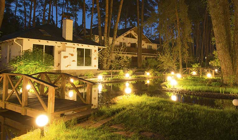 Low Voltage Landscape Lighting Designer, Setting Up Outdoor Landscape Lighting Systems Acworth Ga